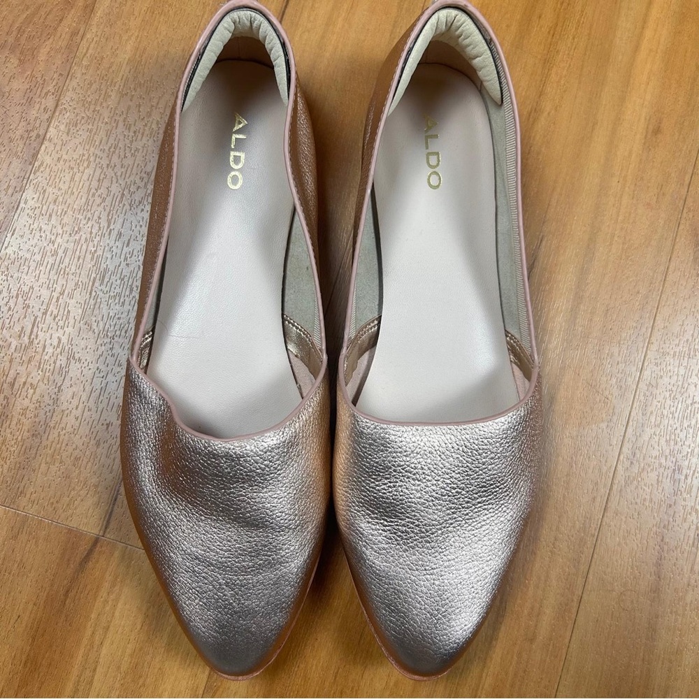 ALDO Rose Gold Metallic Pointed Toe Flats Women Slip On Casual Dress Shoes SZ 9
